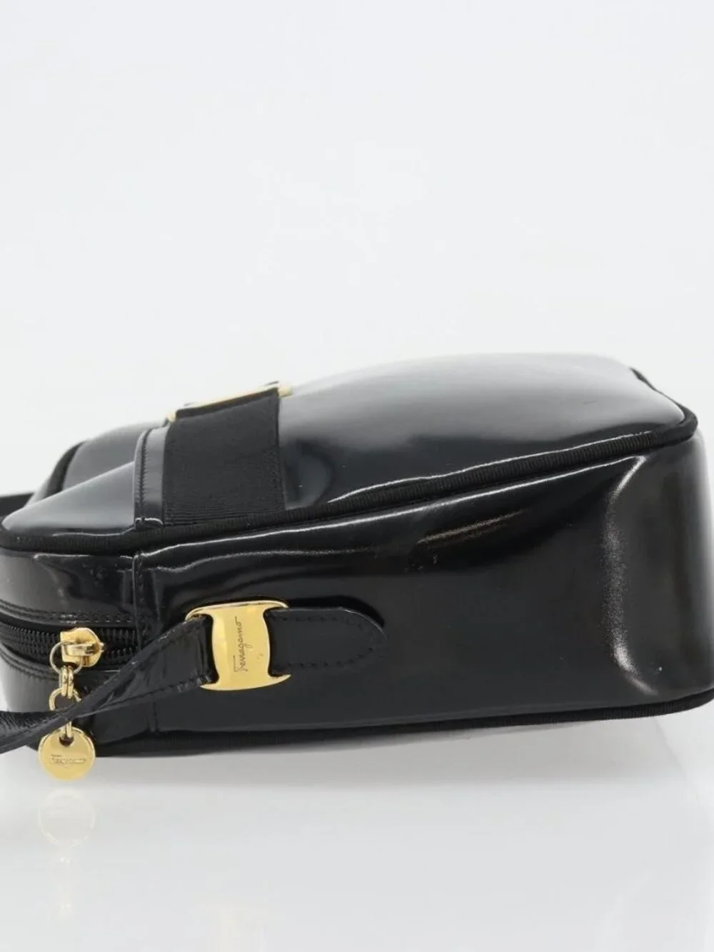 Salvatore Ferragamo Shoulder Bag Patent Leather Black Gold Auth BA13465